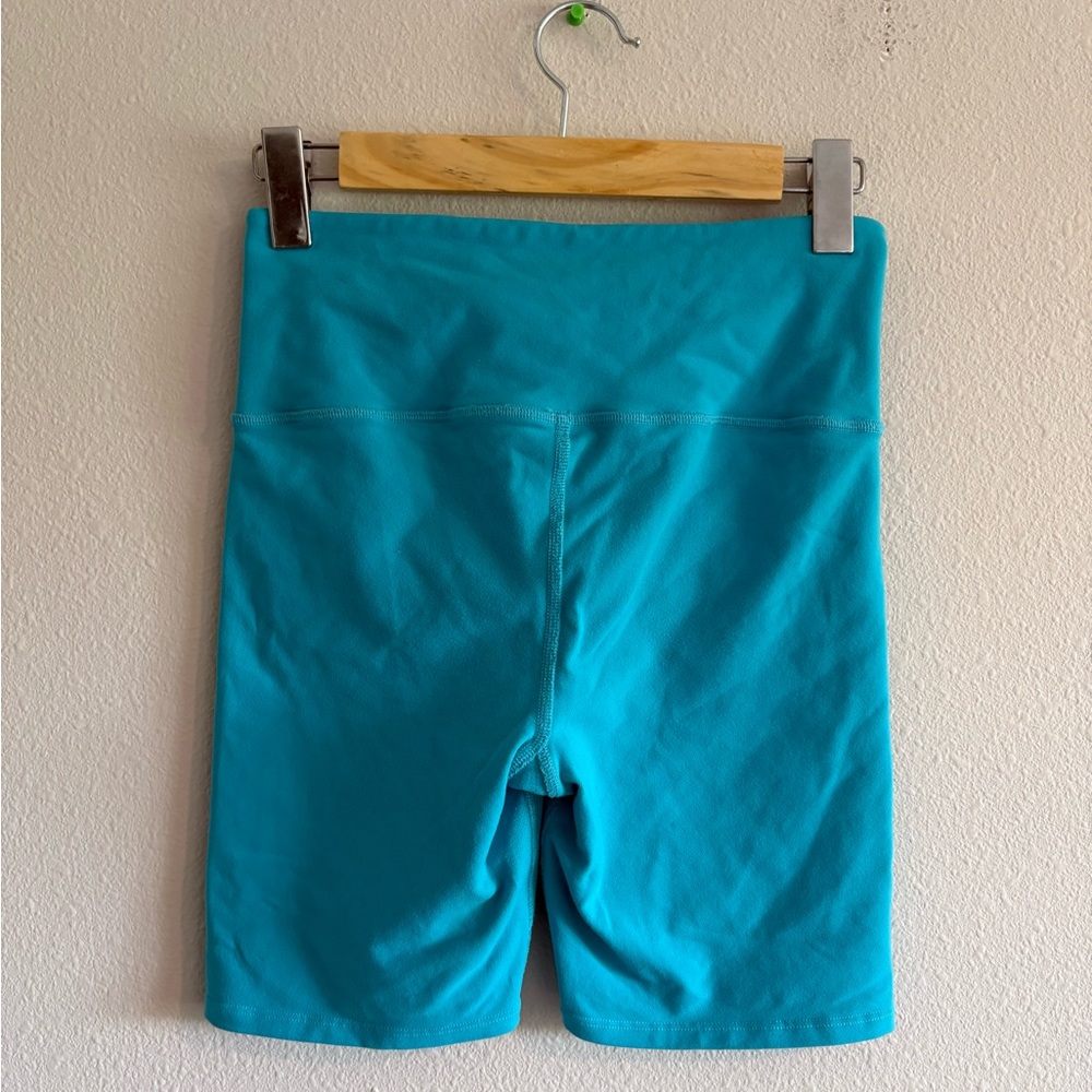 Alo Yoga Yogi Lace-Up Biker Shorts Tied & True Women’s Small Bright Aqua/White - Picture 6 of 7